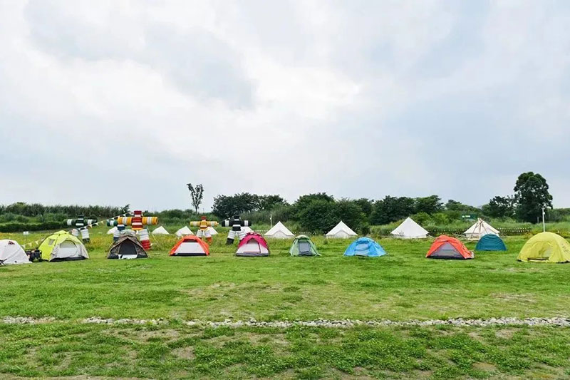 露營(yíng)圖2.jpg