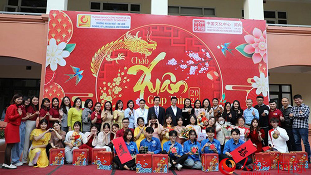 國(guó)際文旅：越南河內(nèi)“迎春節(jié) 歡樂春節(jié)”校園廟會(huì)活動(dòng)舉辦，促進(jìn)中越兩國(guó)文旅交流與互鑒！